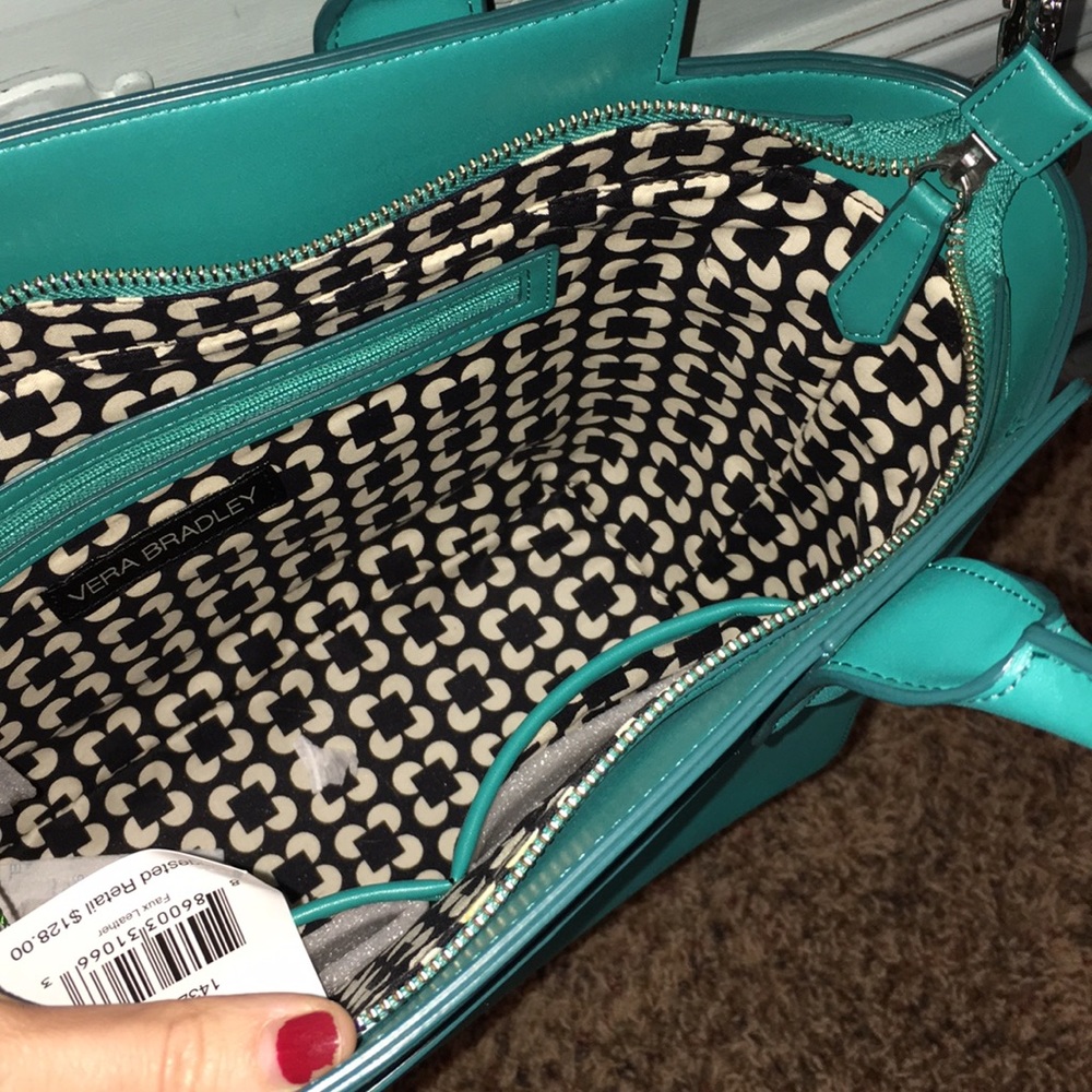 Vera Bradley Beauty! - Picture 4 of 4